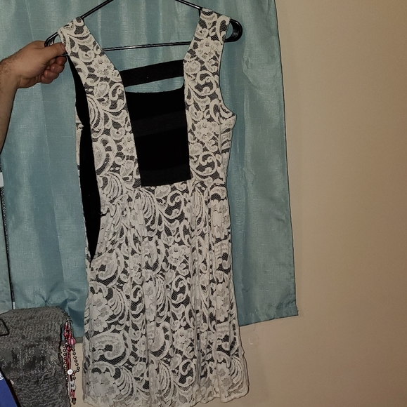 Dress - Picture 2 of 4